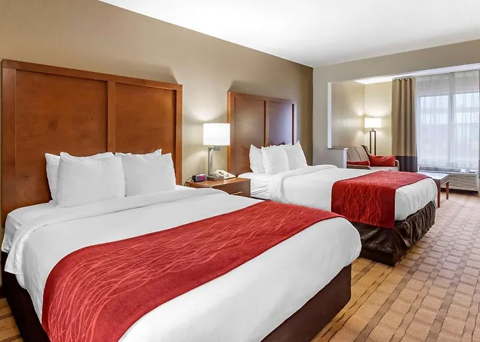 Comfort Inn & Suites Cedar Rapids North - Collins Road